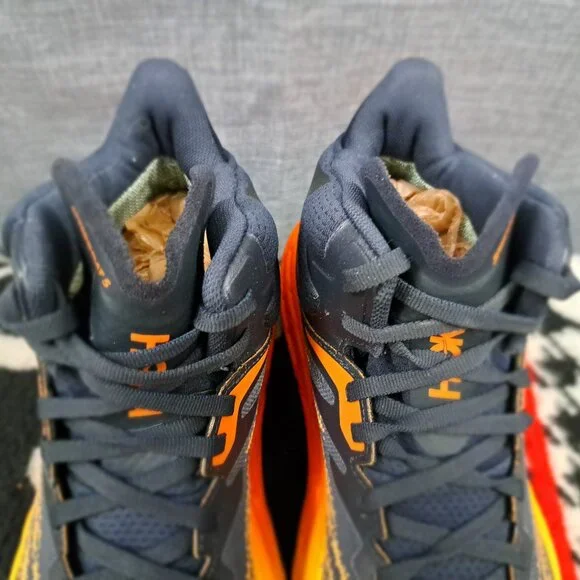 %Hoka Speedgoat 5 Shoes - Men Size 7, Women 8.5 / A 43 - Picture 11 of 13